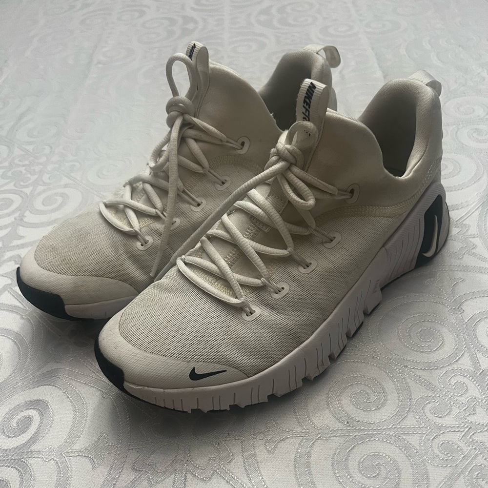 ‘SOLD’ Nike Metcon Size 9.5